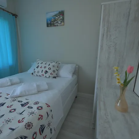 Cunda Roka Ayvalı