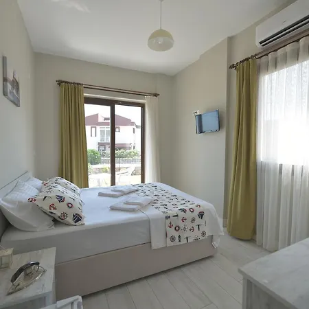 Cunda Roka Ayvalı