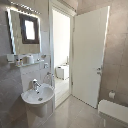 Oda ve Kahvaltı Cunda Roka Ayvalı